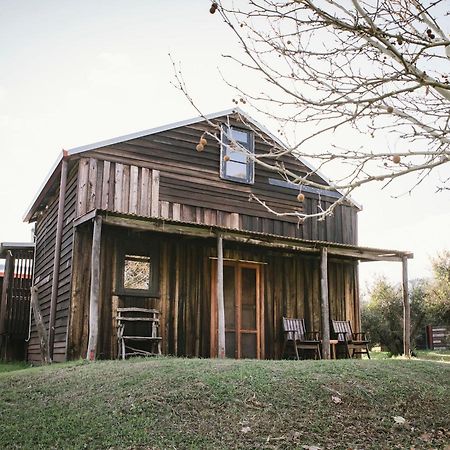 The Dairy - 2 Story Rustic Style Accommodation With Mod Cons Hoddys Well Kültér fotó